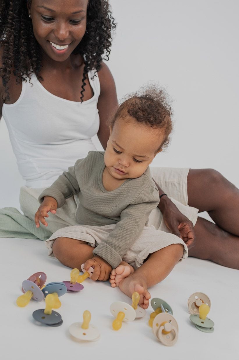 Пустушка BIBS Colour Latex Round рожевий 0-6(р)