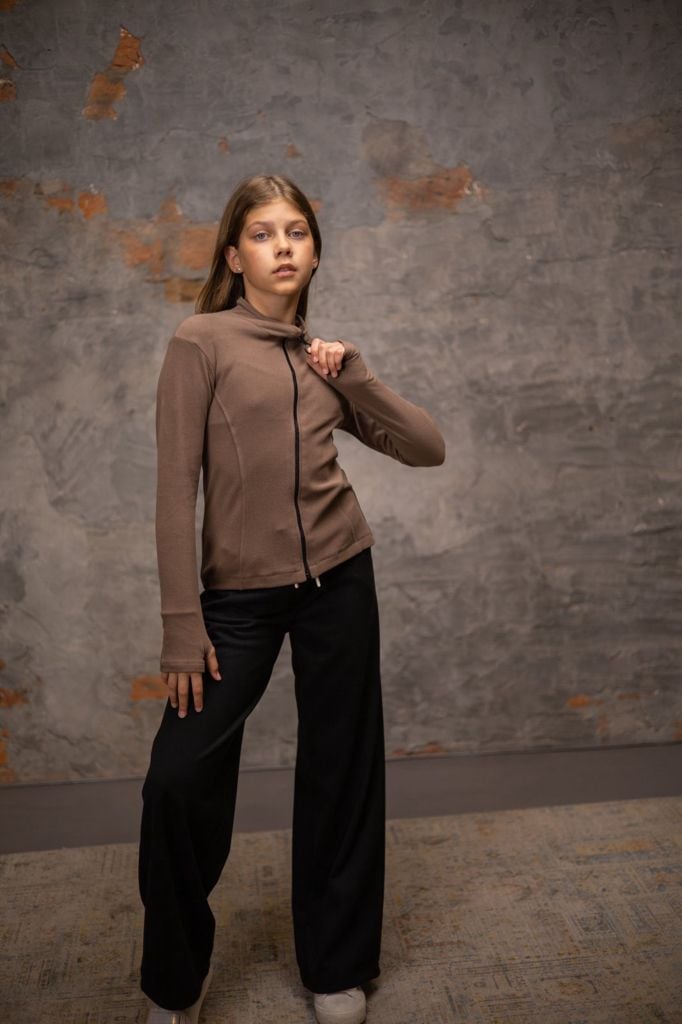 1536 коричневий 140(р)