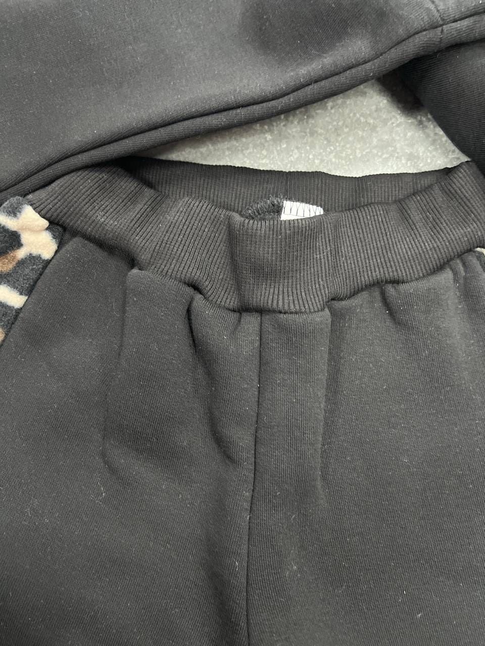 Костюм 555469 чорний 128(р)