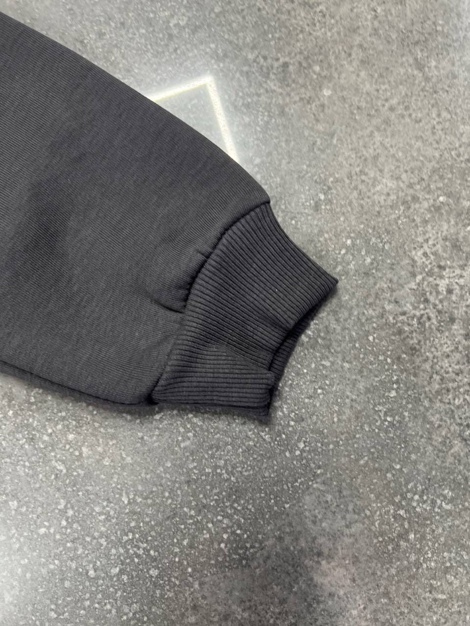 555477 сірий 140(р)