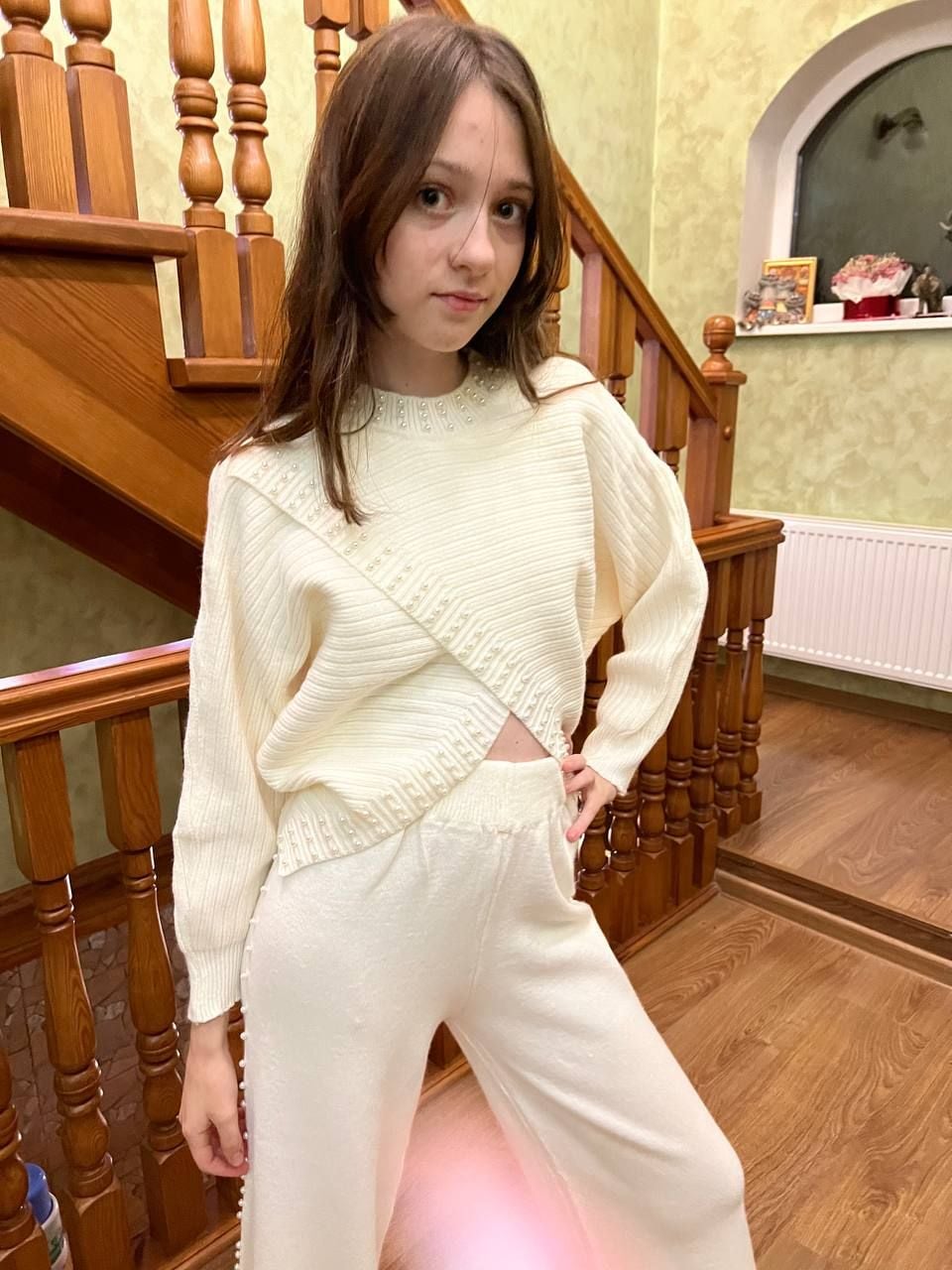 Костюм з перлинами молочний 140(р)