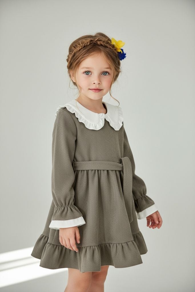 Сукня Білий коміркць коричневий 110(р)