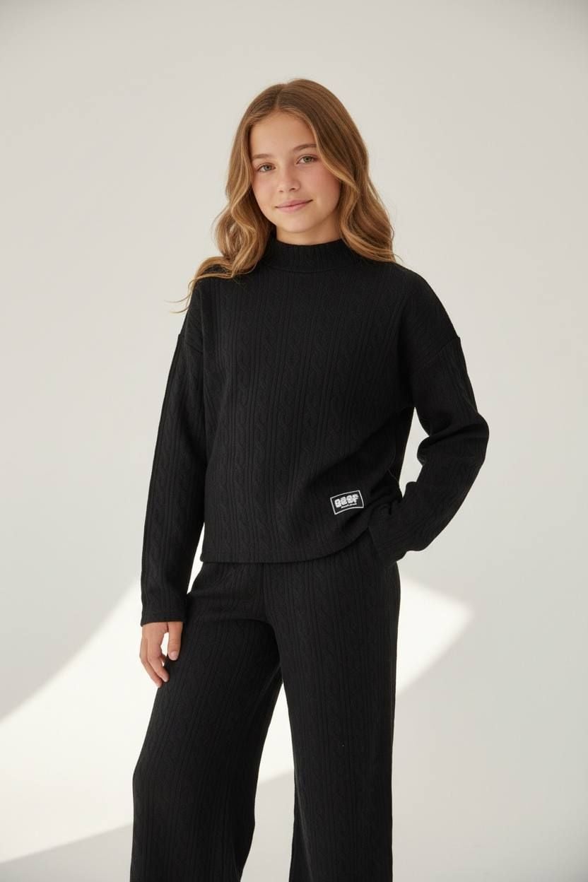 Костюм 13.56 чорний 146(р)