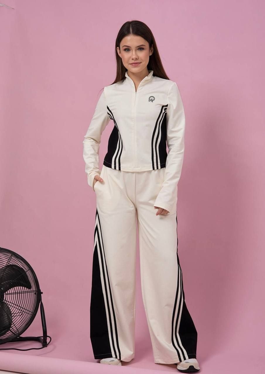 Костюм 0524 молочний 146(р)