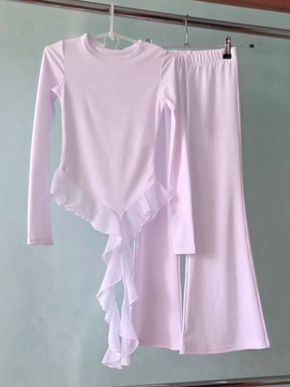 Костюм 4122 білий 140(р)